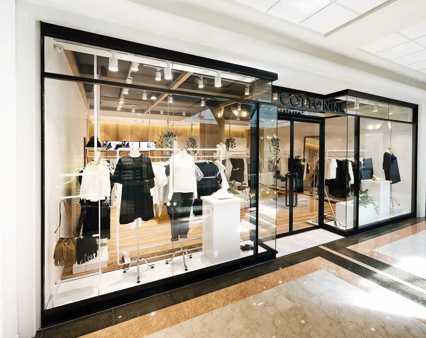 Design interior boutique-uri — un interior care vinde