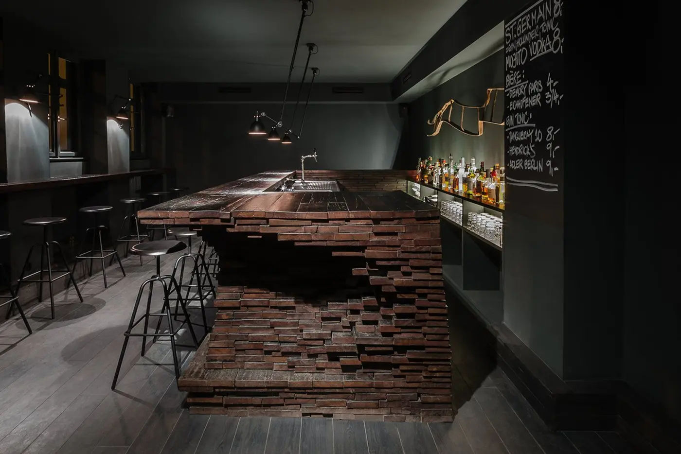 Design interior baruri — stil și atmosferă pentru seri de neuitat