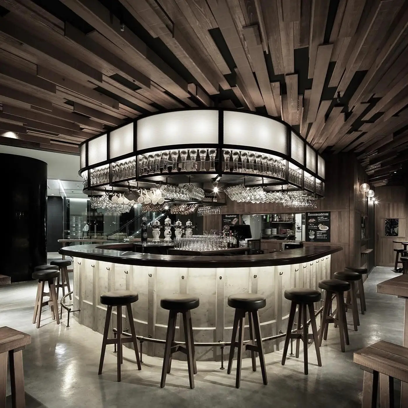 Design interior baruri — stil și atmosferă pentru seri de neuitat