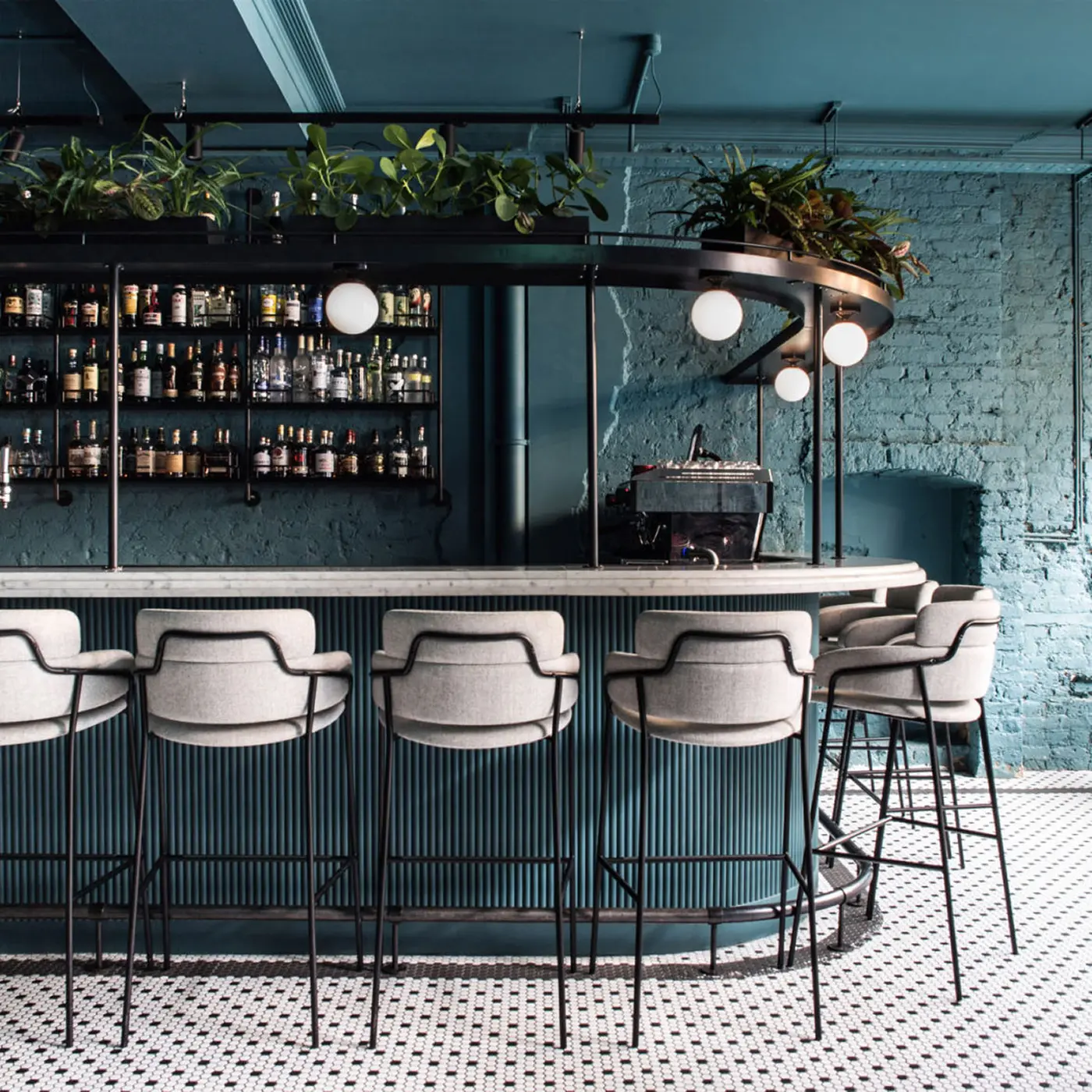 Design interior baruri — stil și atmosferă pentru seri de neuitat