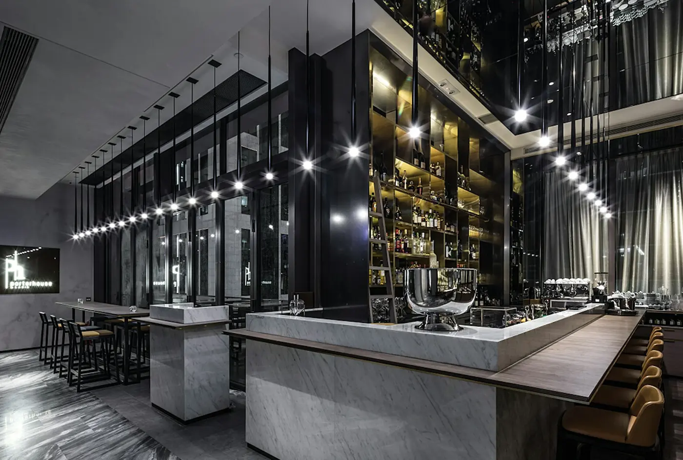 Design interior baruri — stil și atmosferă pentru seri de neuitat